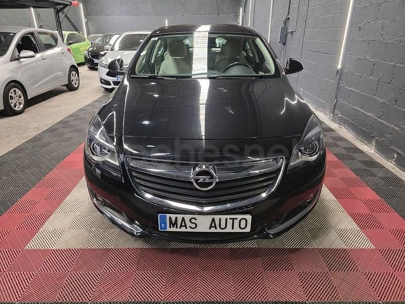 Usado Opel Insignia Selective 140 CV (102 kW) 2015 Gris / plata Berlina