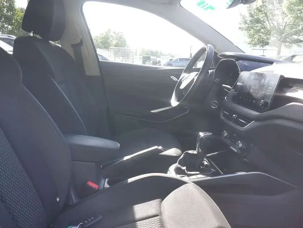 Usado Skoda Fabia Style 110 CV (80 kW) 2022 Gris Utilitario