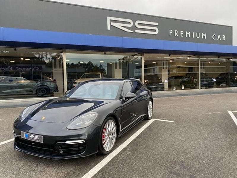 Usado Porsche Panamera Sport Turismo 460 CV (338 kW) 2019 Gris / plata Familiar
