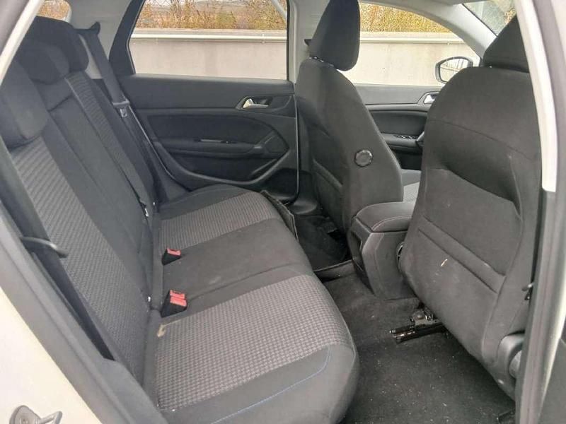 Usado Peugeot 308 SW Style 131 CV (96 kW) 2021 Blanco Familiar