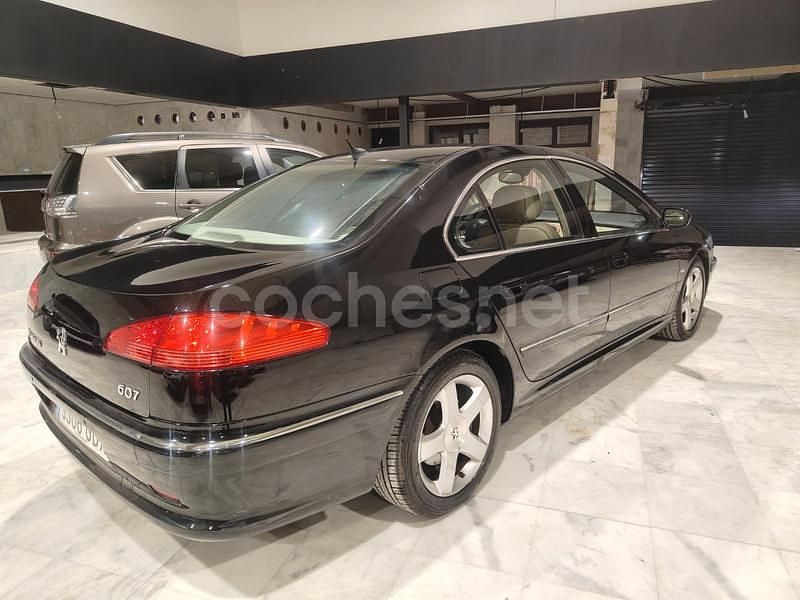 Usado Peugeot 607 204 CV (150 kW) 2008 Negro Berlina