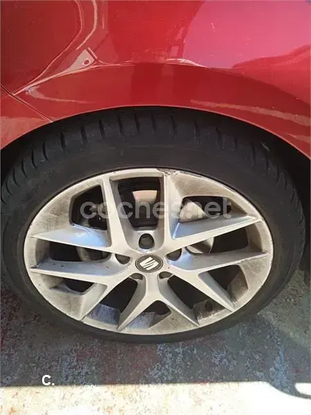 Usado Seat Leon FR 150 CV (110 kW) 2017 Rojo Berlina