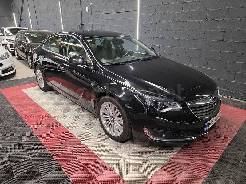 Usado Opel Insignia Selective 140 CV (102 kW) 2015 Gris / plata Berlina