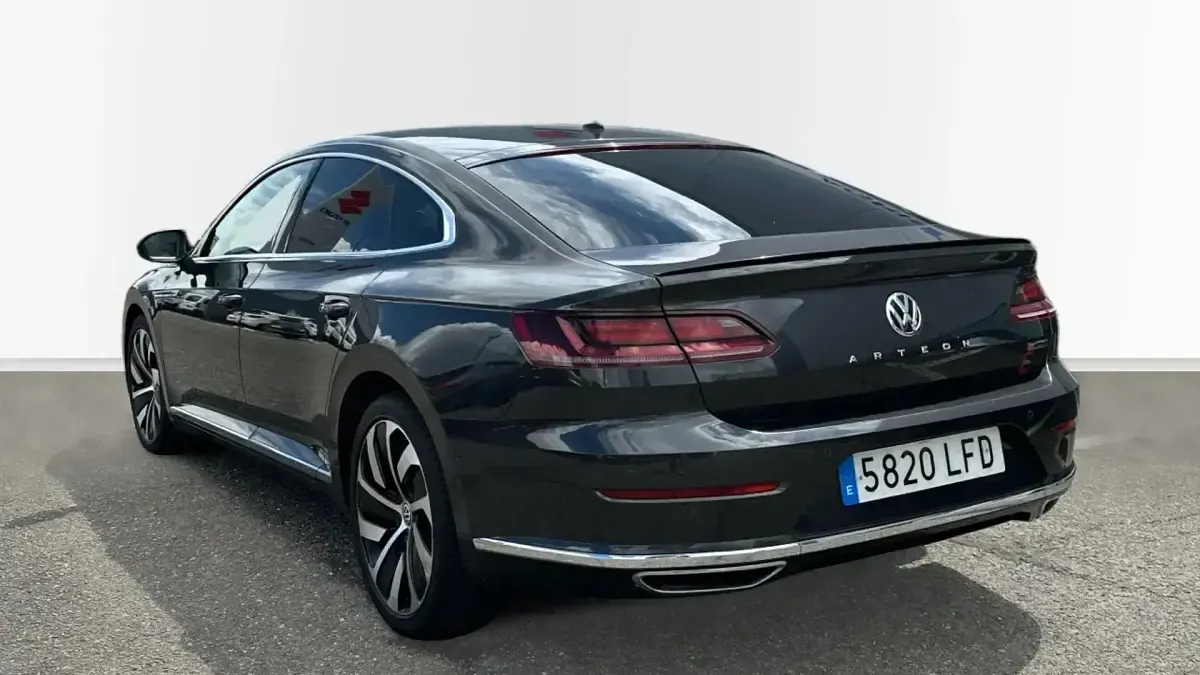 Usado VW Arteon R-line 240 CV (176 kW) 2020 Negro