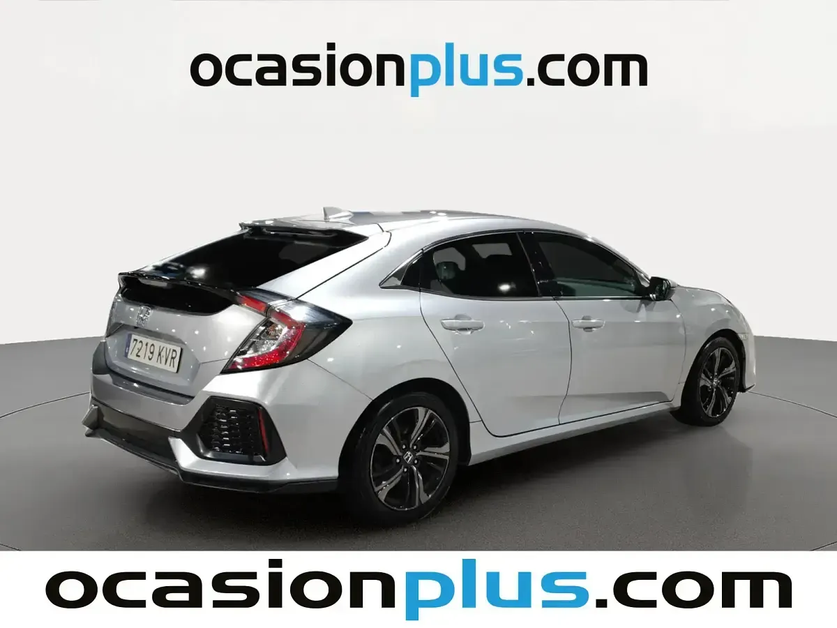 Usado Honda Civic Elegance 129 CV (94 kW) 2019 Gris Berlina