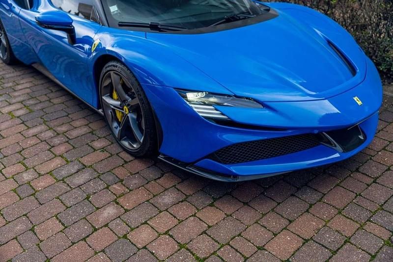 Usado Ferrari SF90 1001 CV (736 kW) 2024 Azul Coupe