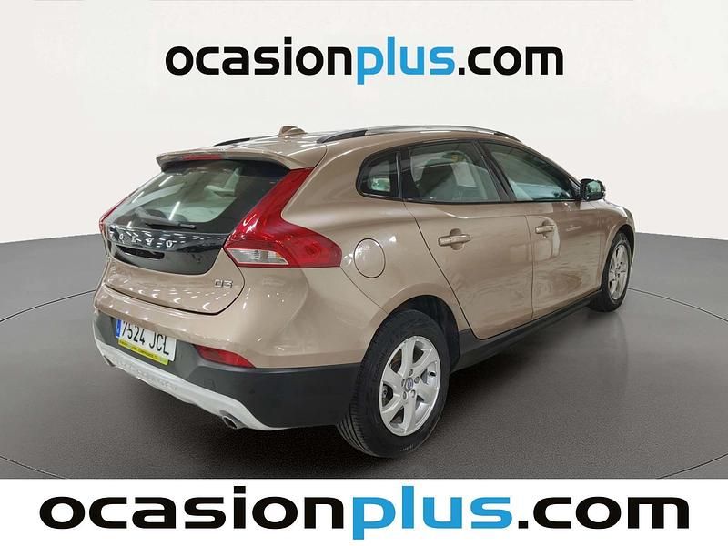 Usado Volvo V40 CC Momentum 150 CV (110 kW) 2015 Marrón Familiar