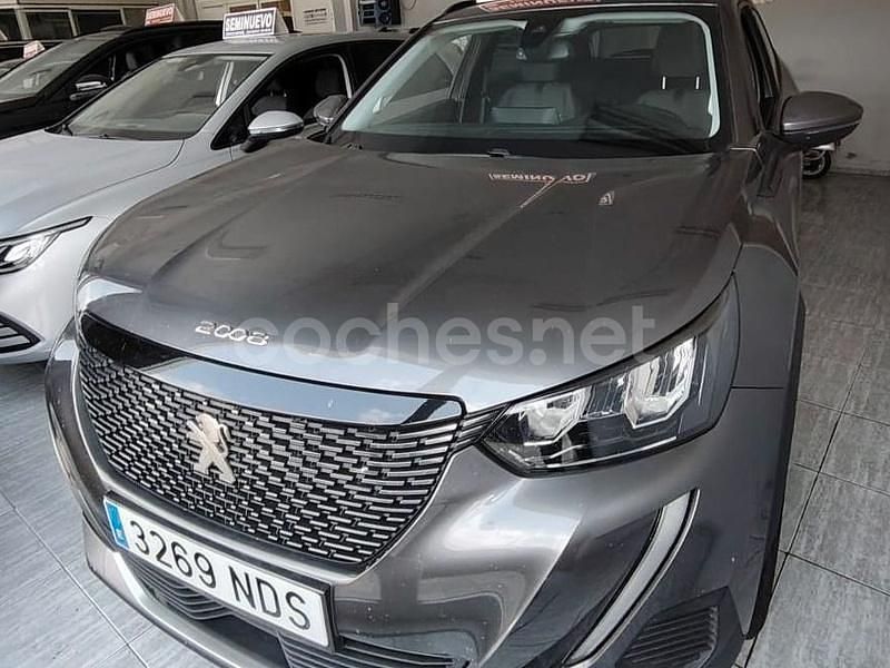 Gris / plata Usado 2021 Peugeot 2008 Allure SUV | 16.500 € (Caro) - Imagen 1/4