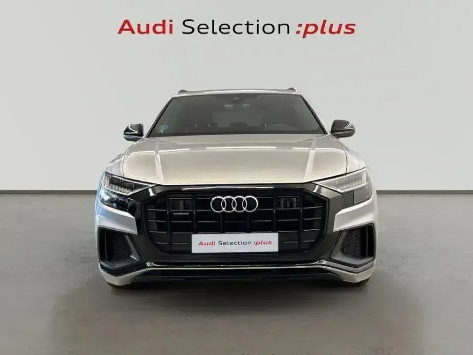Usado Audi Q8 Ambiente 231 CV (169 kW) 2021 Plateado SUV