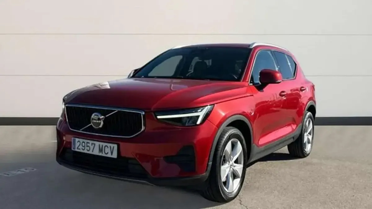 Usado Volvo XC40 Core 163 CV (119 kW) 2022 Rojo SUV