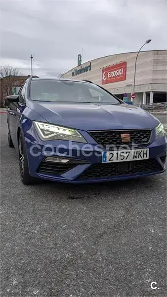 Usado Seat Leon ST 4Drive 300 CV (220 kW) 2019 Azul Familiar