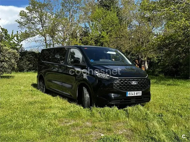 Usado Ford Tourneo Titanium X 185 CV (136 kW) 2023 Negro Monovolumen