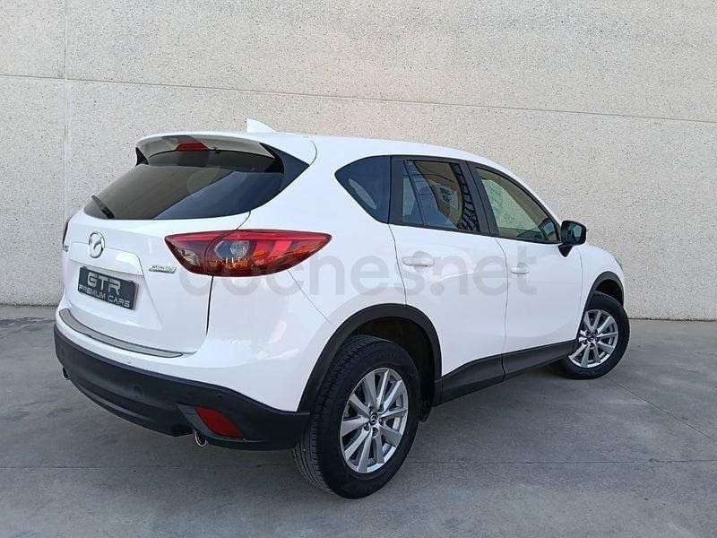 Käytetty Mazda CX-5 Style 165 HP (121 kW) 2017 Valkoinen Katumaasturi