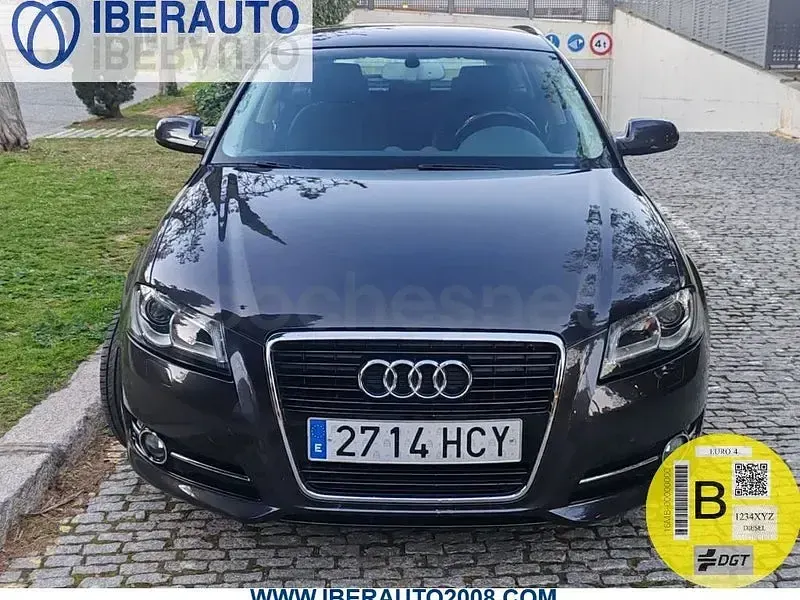 Usado Audi A3 Attraction 105 HP (77 kW) 2011 Cinzento Citadino