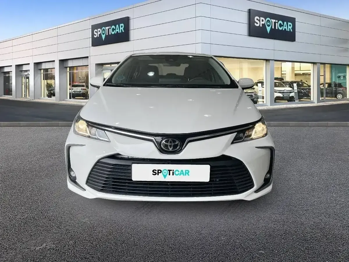 Begagnad Toyota Corolla Active 140 HK (102 kW) 2022 Vit