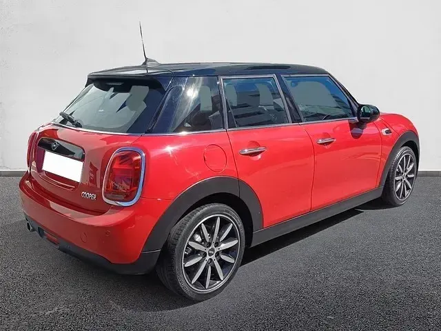 Usado Mini Cooper 136 CV (100 kW) 2019 Rojo Utilitario