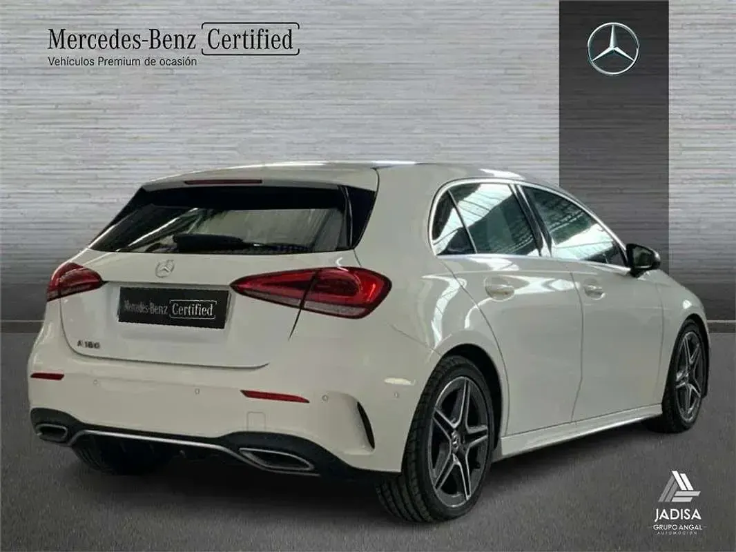 Usado Mercedes A180 136 CV (100 kW) 2021 Blanco Utilitario