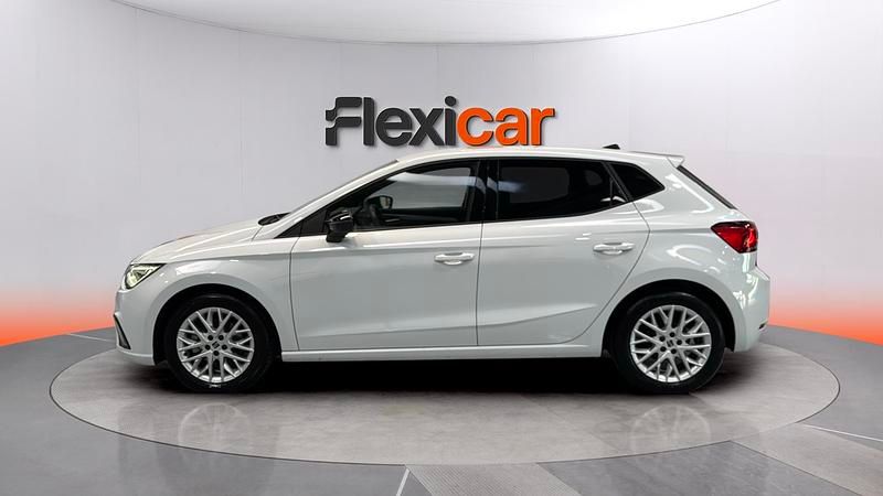 Usado Seat Ibiza FR 110 CV (80 kW) 2023 Blanco Utilitario