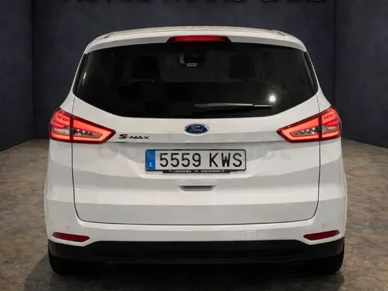 Usado Ford S-MAX Trend 150 CV (110 kW) 2019 Blanco Monovolumen