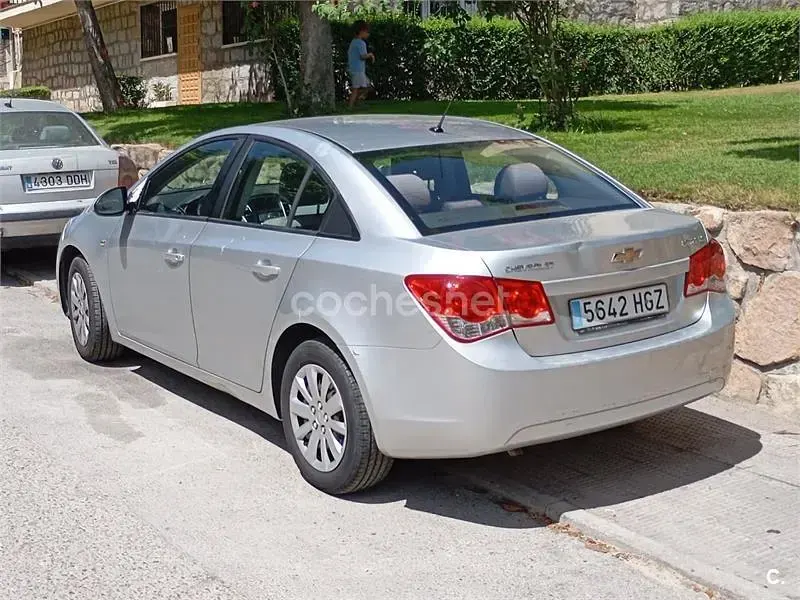 Usado Chevrolet Cruze LT 124 CV (91 kW) 2011 Blanco Berlina