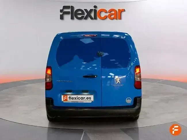 Usado Peugeot Partner Tepee Access 75 CV (55 kW) 2016 Azul Monovolumen
