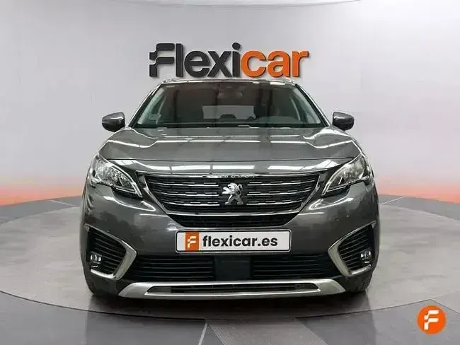 Usado Peugeot 5008 Allure 120 CV (88 kW) 2017 Gris SUV