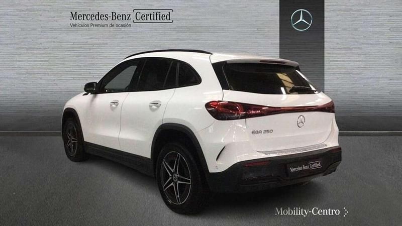 Usado Mercedes EQA250 AMG line 141 kW (192 CV) 2022 Blanco SUV