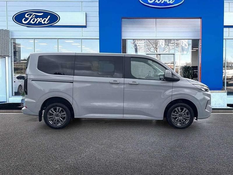 Usado Ford Tourneo Custom Titanium 150 CV (110 kW) 2025 Van