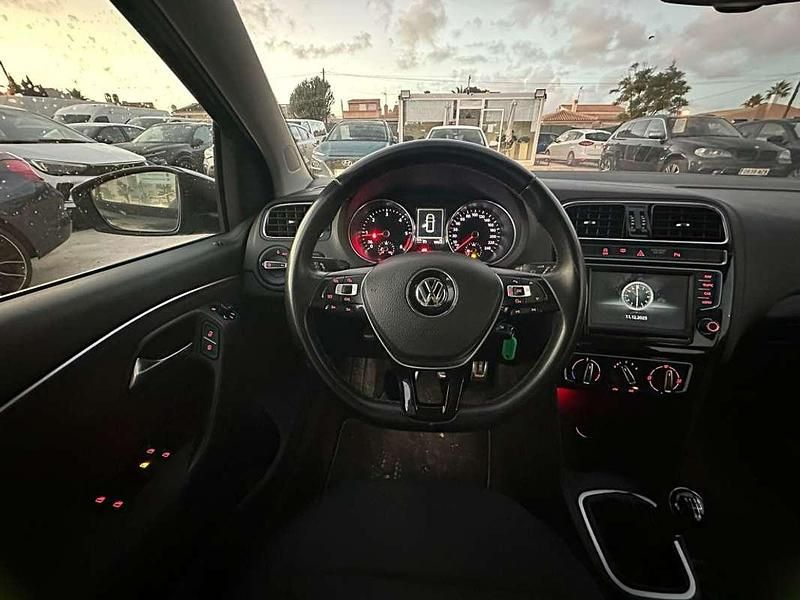 Usado VW Polo 90 CV (66 kW) 2017 Negro Utilitario