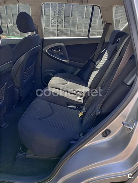 Usado Toyota RAV4 177 CV (130 kW) 2008 Gris / plata SUV