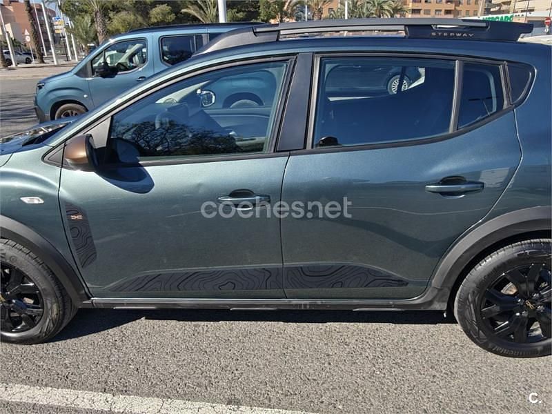 Usado Dacia Sandero Extreme 101 CV (74 kW) 2023 Verde Berlina