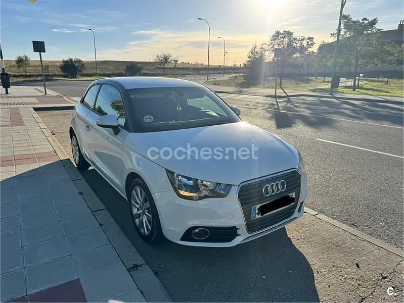 Blanco Usado 2014 Audi A1 Attraction Berlina | 8000 € (Buen precio) - Imagen 1/4