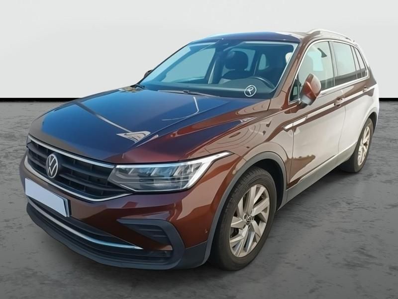 Usado VW Tiguan 130 CV (95 kW) 2022 Ginger brown metalizado SUV