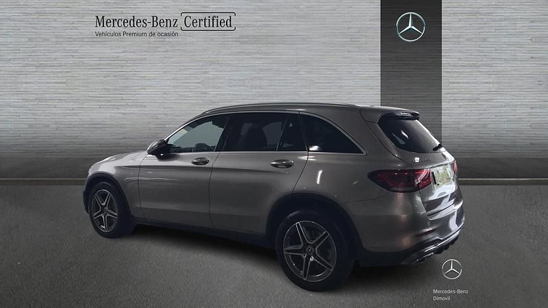 Usado Mercedes GLC220 AMG line 194 CV (142 kW) 2022 Gris / plata SUV