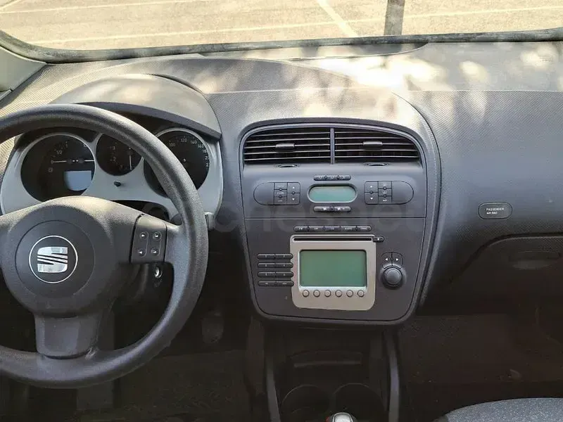 Usado Seat Altea 102 CV (75 kW) 2005 Gris / plata Monovolumen