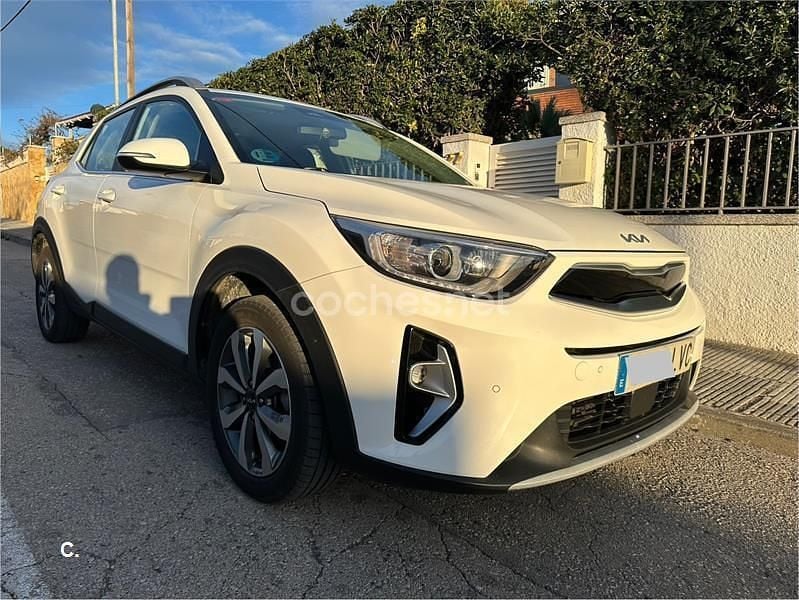 Blanco Usado 2022 Kia Stonic Plus SUV | 12.600 € (Super precio) - Imagen 1/4