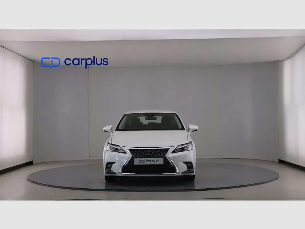 Usado Lexus CT200h Business Edition 136 CV (100 kW) 2018 Blanco Utilitario