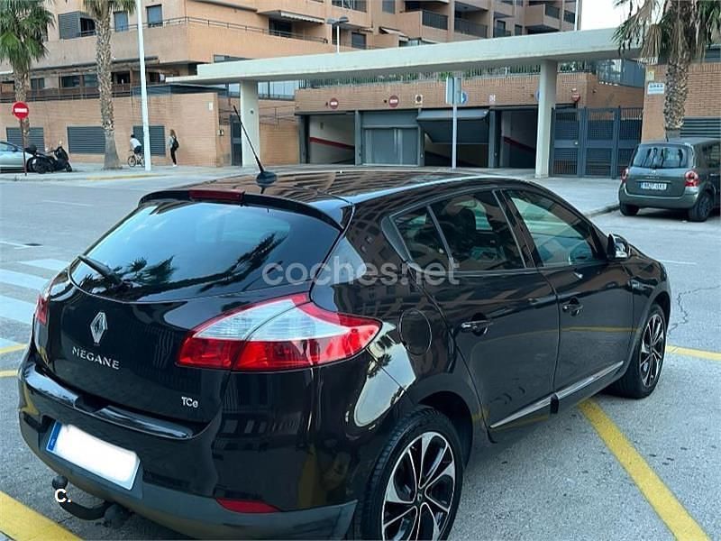 Usado Renault Mégane Bose Edition 130 CV (95 kW) 2014 Marrón Berlina