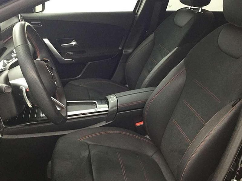 Usado Mercedes A200 150 CV (110 kW) 2025 Negro Berlina