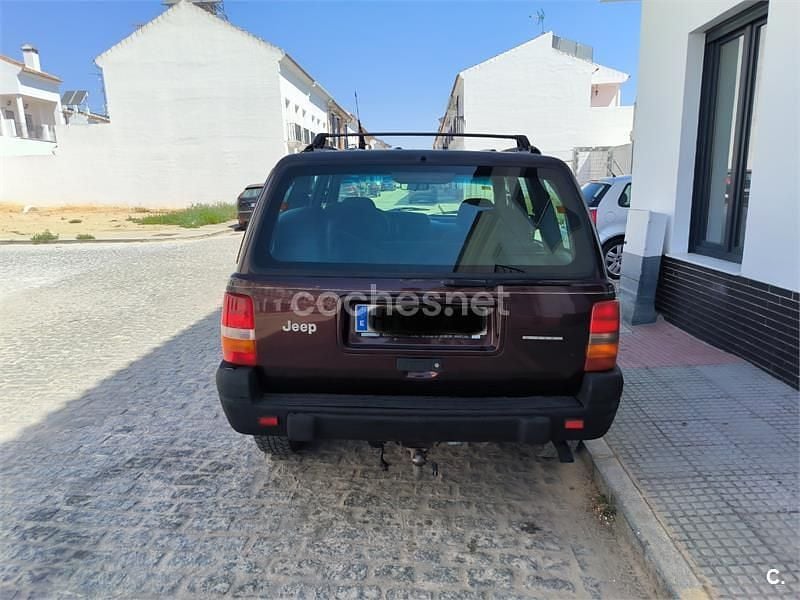 Usado Jeep Grand Cherokee Laredo 115 CV (84 kW) 1998 Granate SUV