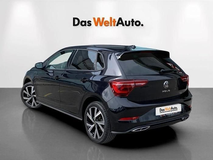 Usado VW Polo R-line 110 CV (80 kW) 2023 Negro Utilitario