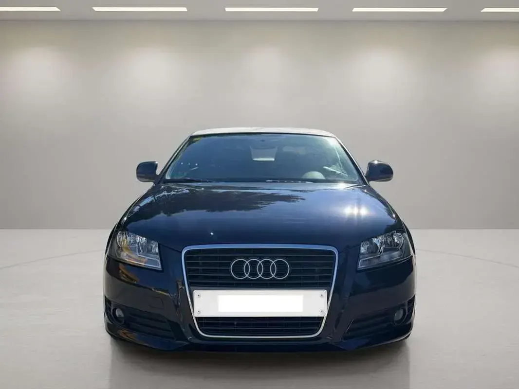 Usado Audi A3 Cabriolet Attraction 140 CV (102 kW) 2010 Azul Descapotable