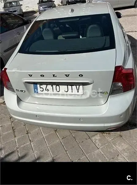Usado Volvo S40 Momentum 115 CV (84 kW) 2012 Beige Berlina