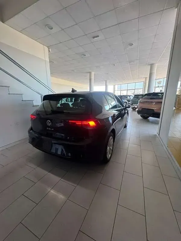 Usado VW Golf VIII Life 150 CV (110 kW) 2022 Negro Utilitario