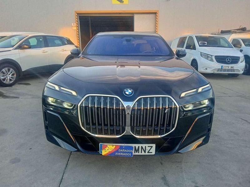 Negro Usado 2024 BMW i7 Berlina | 75.000 € - Imagen 1/4