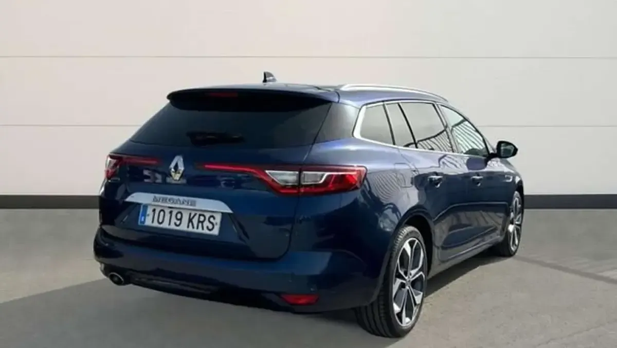 Usado Renault Mégane GrandTour Zen 140 CV (102 kW) 2018 Azul Familiar