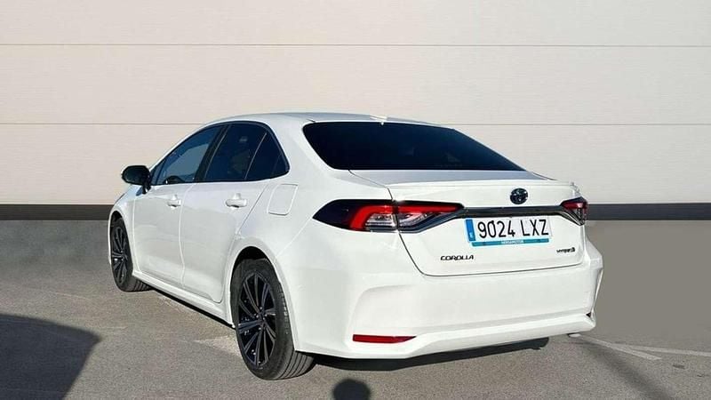 Usado Toyota Corolla Style 122 CV (89 kW) 2022 Blanco Berlina