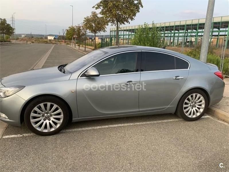 Gris / plata Usado 2010 Opel Insignia Cosmo Berlina | 7000 € (Precio justo) - Imagen 1/4