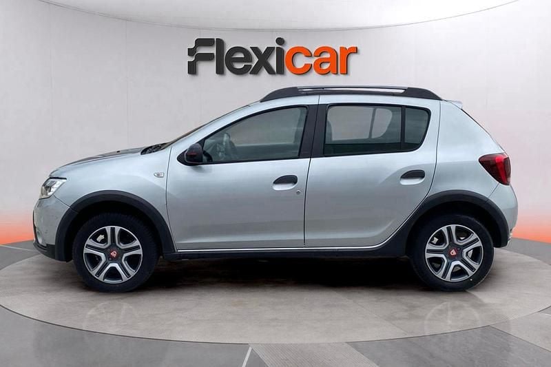 Usado Dacia Sandero Comfort 95 CV (69 kW) 2019 Gris Berlina