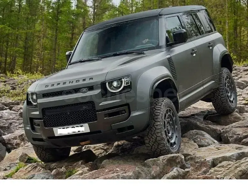 Usado Land Rover Defender 635 CV (467 kW) 2025 Verde SUV